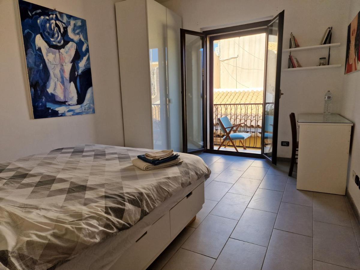 Sea-View Terrace & Bikes Moon Ortigia Holiday Home Сиракуза Екстериор снимка