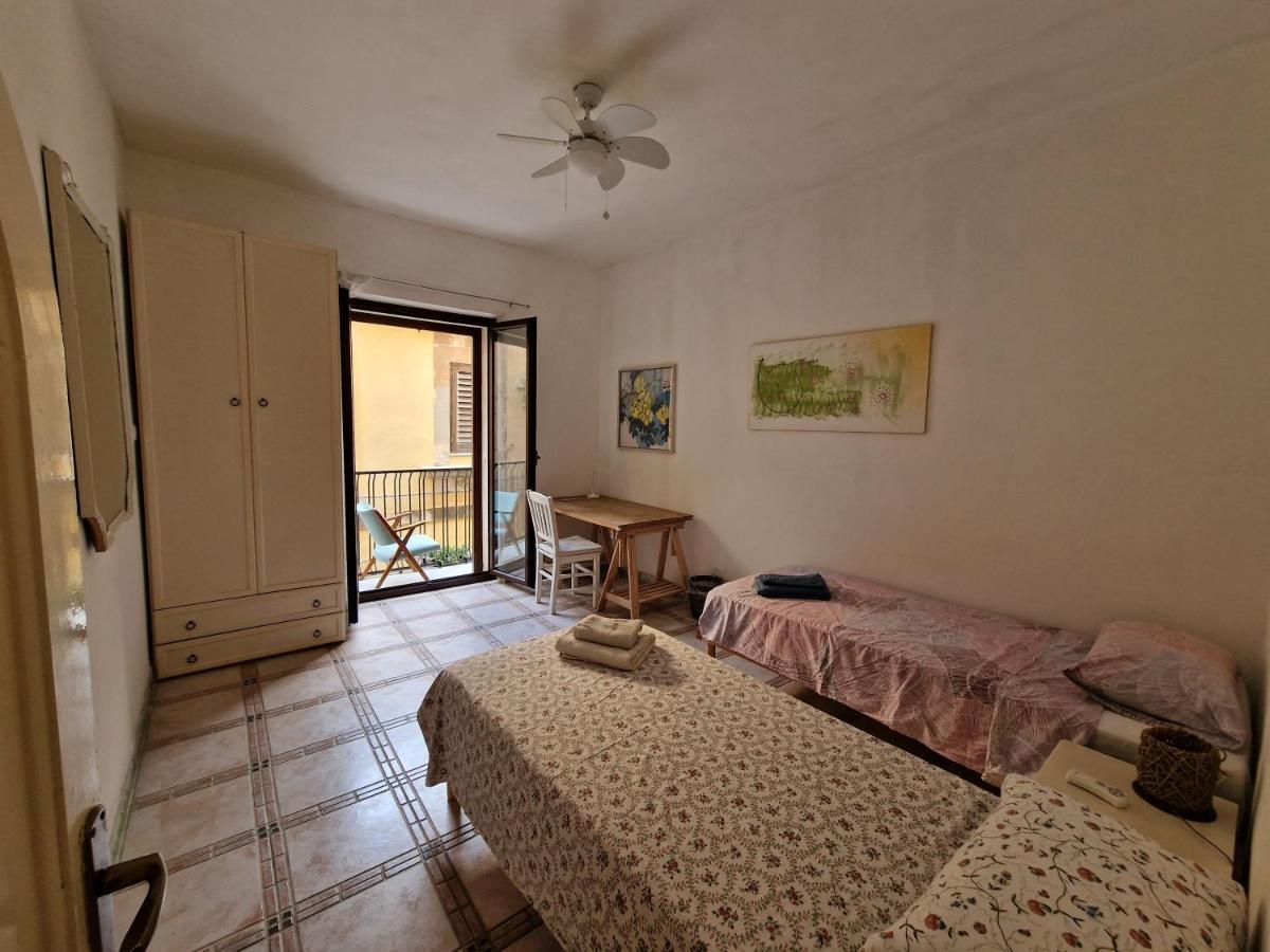 Sea-View Terrace & Bikes Moon Ortigia Holiday Home Сиракуза Екстериор снимка
